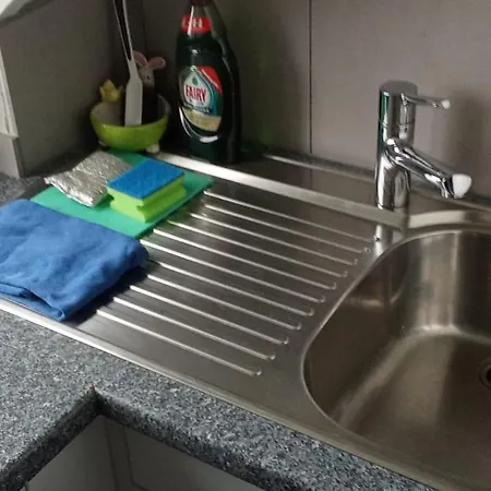 Kleines Ruhiges Dachzimmer